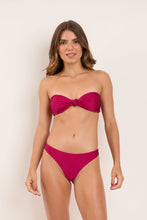 Cargar imagen en el visor de la galería, Model Front: Rio De Sol Conjunto Set Shimmer-Desejo Bandeau-Joy Essential