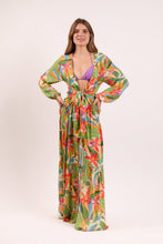 Cargar imagen en el visor de la galería, Model Front: Rio De Sol Vestido De Playa Tropical Long Dress Verona