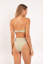 Cargar imagen en el visor de la galería, Model Back: Rio De Sol Bragas Bottom Brisa-Pistache Hotpants