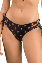 Cargar imagen en el visor de la galería, Gallery: Rio De Sol Bragas Bottom Cashew Madrid