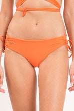 Cargar imagen en el visor de la galería, Gallery: Rio De Sol Bragas Bottom Dende Madrid