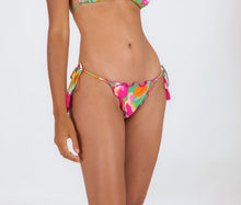 Cargar imagen en el visor de la galería, Gallery: Rio De Sol Bragas Bottom Green-Bloom Frufru-Fio