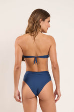 Cargar imagen en el visor de la galería, Model Back: Rio De Sol Bragas Bottom Navy Hotpants