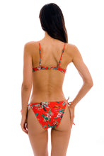 Cargar imagen en el visor de la galería, Model Back: Rio De Sol Bragas Bottom Wildflowers Ibiza-Comfy
