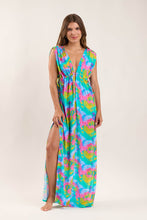 Cargar imagen en el visor de la galería, Model Front: Rio De Sol Vestido De Playa Fusion Long Dress Soleil