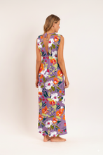 Cargar imagen en el visor de la galería, Model Back: Rio De Sol Vestido De Playa Garden-Flower Long Dress Soleil