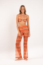 Cargar imagen en el visor de la galería, Model Front: Rio De Sol Pantalones De Playa Maracai Pants Lana