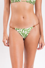 Cargar imagen en el visor de la galería, Image 09: Rio De Sol Conjunto Set Flow Tri-Capri Cheeky-Capri