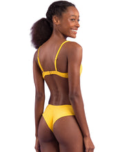 Cargar imagen en el visor de la galería, Image 07: Rio De Sol Conjunto Set Malibu-Yellow Balconet Ciao