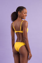 Cargar imagen en el visor de la galería, Image 11: Rio De Sol Conjunto Set Malibu-Yellow Bandeau-Duo Essential