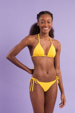 Cargar imagen en el visor de la galería, Image 11: Rio De Sol Conjunto Set Malibu-Yellow Tri-Inv Cheeky-Tie