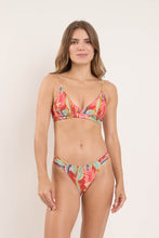 Cargar imagen en el visor de la galería, Model Front: Rio De Sol Conjunto Set Sea-Bloom Paola Baobi