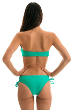 Cargar imagen en el visor de la galería, Model Back: Rio De Sol Sostén Top Bahamas Reto