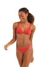 Cargar imagen en el visor de la galería, Image 04: Rio De Sol Sostén Top Malibu-Chili Tri-Duo