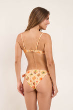 Cargar imagen en el visor de la galería, Model Back: Rio De Sol Sostén Top Mosaico Bandeau-Joy