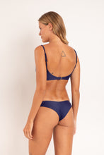Cargar imagen en el visor de la galería, Model Back: Rio De Sol Sostén Top Touch-Marinho Paola