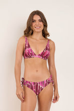 Cargar imagen en el visor de la galería, Model Front: Rio De Sol Sostén Top Shade Alba
