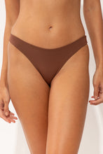 Cargar imagen en el visor de la galería, Gallery: Wednesday In Hawaii By Rio De Sol Bragas Bottom Coco Sunset
