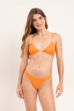 Cargar imagen en el visor de la galería, Model Front: Rio De Sol Bragas Bottom Bio-Laranjada Essential
