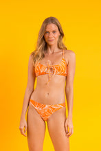 Cargar imagen en el visor de la galería, Image 11: Rio De Sol Conjunto Set Trail-Orange Tank-Tie Essential-Comfy
