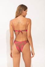 Cargar imagen en el visor de la galería, Model Back: Wednesday In Hawaii By Rio De Sol Bragas Bottom Pua-Coco-Guava Kai

