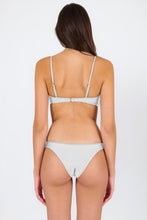 Cargar imagen en el visor de la galería, Model Back: Rio De Sol Bragas Bottom Shimmer-White Essential
