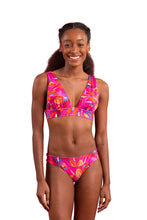 Cargar imagen en el visor de la galería, Model Front: Rio De Sol Conjunto Set Flavors Halter-Marina Essential-Cos
