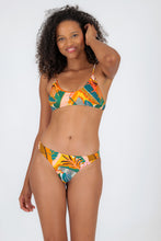Cargar imagen en el visor de la galería, Model Front: Rio De Sol Conjunto Set El-Arco Bralette Essential-Comfy
