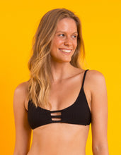 Cargar imagen en el visor de la galería, Image 10: Rio De Sol Sostén Top Bora-Black Bra-Trio
