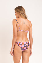 Cargar imagen en el visor de la galería, Model Back: Rio De Sol Conjunto Set Amore-Pink Tri-Fixo Ibiza-Comfy
