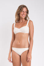 Cargar imagen en el visor de la galería, Image 07: Rio De Sol Sostén Top Malibu-Natural Amelia
