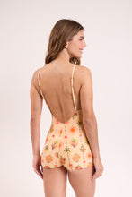 Cargar imagen en el visor de la galería, Model Back: Rio De Sol Una Pieza Mosaico Margot
