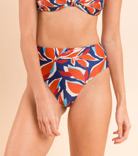Cargar imagen en el visor de la galería, Image 10: Rio De Sol Bragas Bottom Leaves Hotpants

