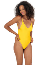 Cargar imagen en el visor de la galería, Model Front: Rio De Sol Una Pieza Sunflower Hype
