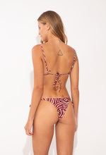 Cargar imagen en el visor de la galería, Model Back: Rio De Sol Bragas Bottom Dune Ibiza
