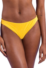 Cargar imagen en el visor de la galería, Gallery: Rio De Sol Bragas Bottom Malibu-Yellow Essential-Comfy

