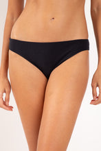 Cargar imagen en el visor de la galería, Gallery: Rio De Sol Bragas Bottom Malibu-Black Essential-Comfy
