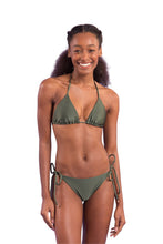 Cargar imagen en el visor de la galería, Model Front: Rio De Sol Conjunto Set Croco Tri-Inv Ibiza-Comfy
