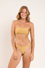 Cargar imagen en el visor de la galería, Model Front: Rio De Sol Conjunto Set Fluity-Dourado Bandeau-Reto Essential
