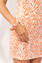 Cargar imagen en el visor de la galería, Image 04: Rio De Sol Accesorios Para El Cabello Sahari Scrunchie
