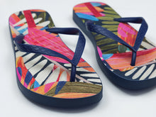 Cargar imagen en el visor de la galería, Product Back: Rio De Sol Chancletas Jungle Slim
