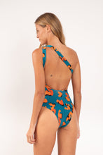 Cargar imagen en el visor de la galería, Model Back: Rio De Sol Una Pieza Luma Sienna
