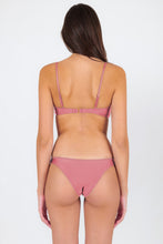 Cargar imagen en el visor de la galería, Model Back: Rio De Sol Sostén Top Shimmer-Confetti Bandeau-Knot
