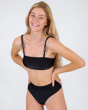 Cargar imagen en el visor de la galería, Gallery: Rio De Sol Conjunto Set Shimmer-Black Bandeau-Reto Hotpants
