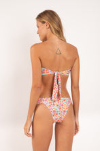 Cargar imagen en el visor de la galería, Model Back: Rio De Sol Sostén Top Ditsy-Sky Mavi
