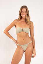 Cargar imagen en el visor de la galería, Image 05: Rio De Sol Conjunto Set Brisa-Pistache Sara Eden
