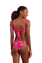 Cargar imagen en el visor de la galería, Model Back: Rio De Sol Conjunto Set Flavors Halter-Marina Essential-Cos
