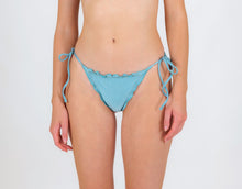 Cargar imagen en el visor de la galería, Model Front: Rio De Sol Bragas Bottom Mirante Frufru-Comfy
