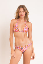 Cargar imagen en el visor de la galería, Model Front: Rio De Sol Conjunto Set Sweet-Camo Mel
