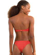 Cargar imagen en el visor de la galería, Image 07: Rio De Sol Conjunto Set Malibu-Chili Bandeau-Duo Essential
